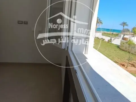 Appartement s+1 au RDC avec un petit jardin et vue sur la mer chot mariem