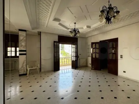 📍 MUTUELLE VILLE : VILLA SUR DEUX NIVEAUX S+8 AVEC POTENTIEL À VENDRE