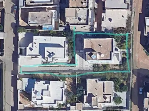 A vendre une villa avec deux étages route Mahdia KM 5