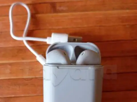 Airpods Bluetooth en bonne état