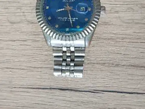Rolex date juste en bonne état