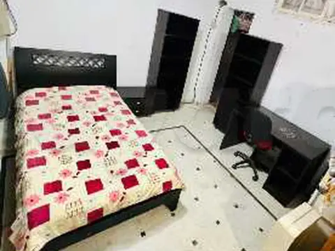 للبيع بيت نوم بوبلاصة و شطر