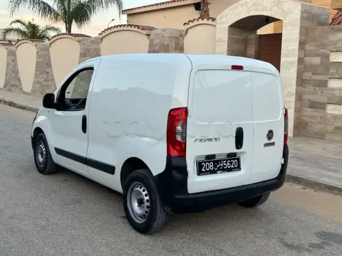 FIAT FIORINO DIESEL 2 places première main. km réel