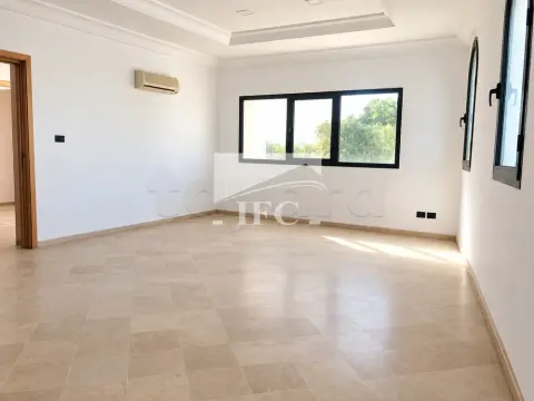 Bureau en 6 espaces-220m²-charguia 1-IFCC140