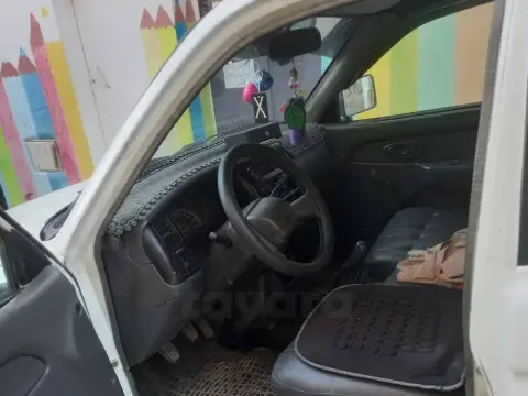Camion Mitsbishi à El Alia Bizerte