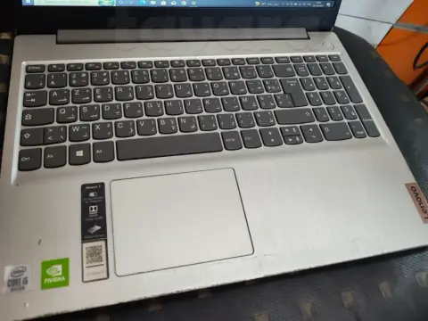 Pc lenovo Idea Pad core i5 En très bon état