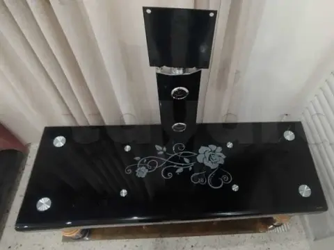 table de tèlèvision en verre noir avec 4 étage (1,30/60)  56565481