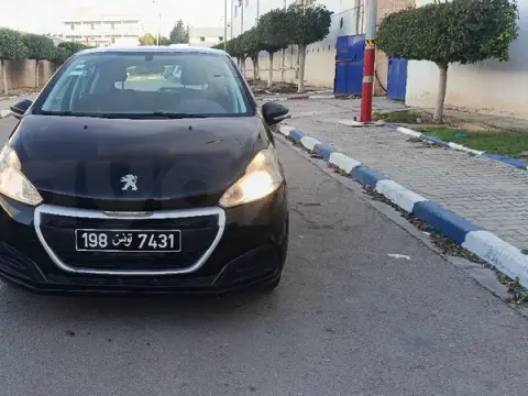 Peugeot 208 premier main