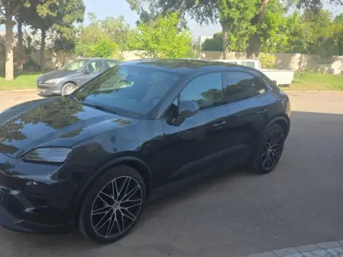 Porsche Macan Électrique presque neuve