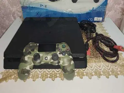 Ps4 slim patché 1TB