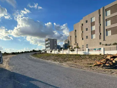 Lot de terrain 304 m2
