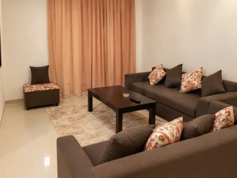 À Vendre – Appartement S+2 hay l wahat ,place parking