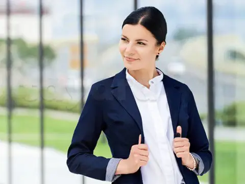 Femme De Confiance