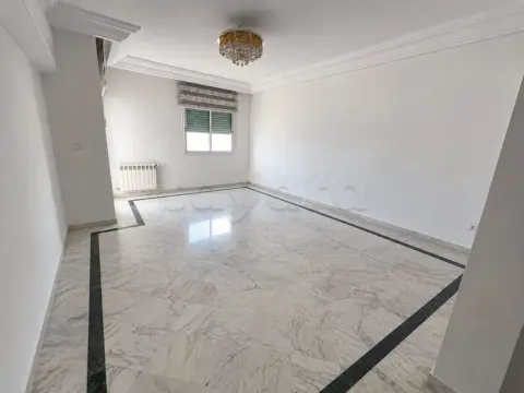 📍 LA SOUKRA  :  À VENDRE – APPARTEMENT S+3