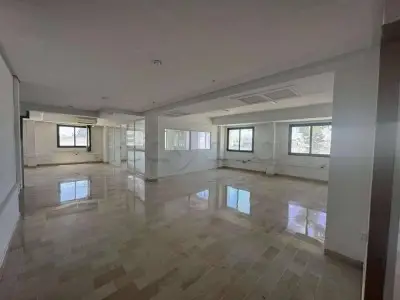 📍 MONPLAISIR : BUREAU DE 320 m² À LOUER