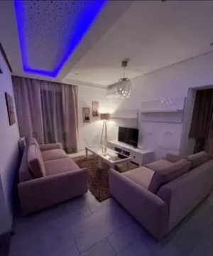 📍MENZAH 9 C : APPARTEMENT S+2 RICHEMENT MEUBLÉ À LOUER