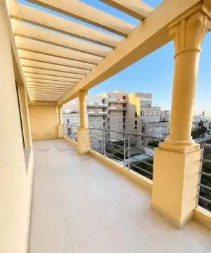 MENZAH 9 C APPARTEMENT S+3 AVEC TERRASSE À LOUER
