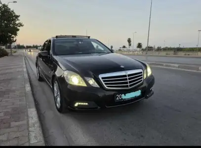 E350 CDI V6 Avantgarde – MERCEDES W212 CLASSE E TRÈS, BVA, PROPRE ET BIEN ENTRETENUE