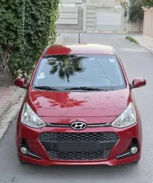 Hyundai i10 boîte automatique première main d'une médecin en très bon état