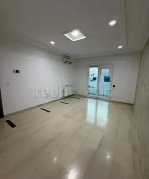 Appartement S2 haut standing à louer à cité nkhile