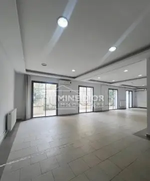 À louer Immeuble prestigieux à Kheireddine
