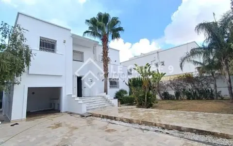 A louer une villa avec jardin au lac 2
