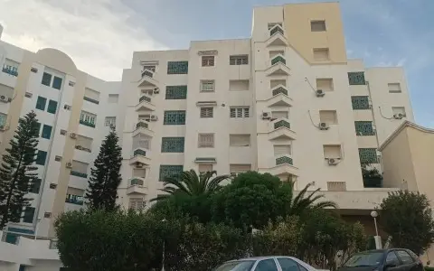 Ennasr 2 agréable s1 meublé avec place parking