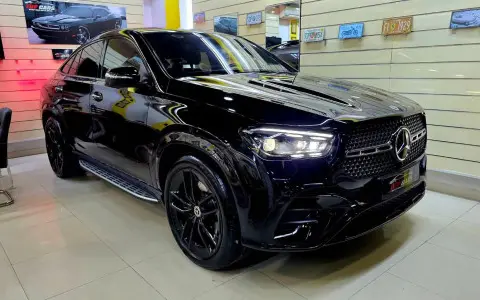 Mercedes-Benz GLE Coupé AMG 400 e 2.0 Ti 16V 381 EQ Power 4MATIC 9G-TRONIC 252 cv Boîte auto