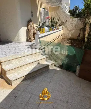 A vendre Villa Duplex S+4 à Néapolis Nabeul