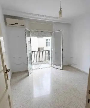 RIADH EL ANDALOUS : APPARTEMENT S+1 A VENDRE