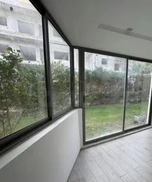📍MENZAH 9 C : APPARTEMENT S+2 AU REZ-DE-CHAUSSÉE À LOUER