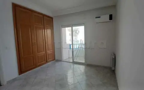 ENNASR 2 : APPARTEMENT S+1 A USAGE HABITATION OU BUREAUTIQUE À LOUER