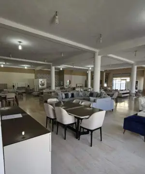 Grand Showroom 1000 m² Mnihla