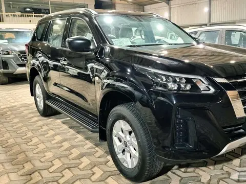 Nissan Xterra Standard Double  2025  Cash  Installments