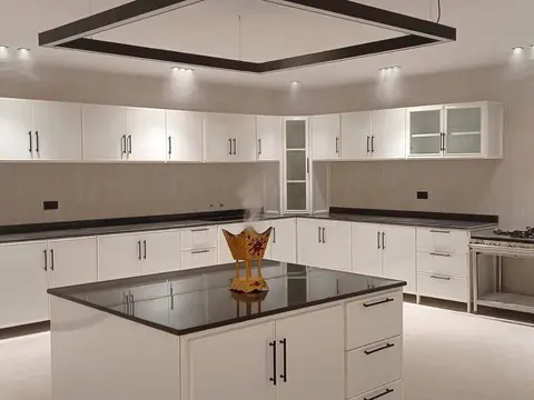 Luxury Modern Kitchen Cabinet Set (Brand New)