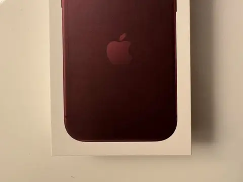 Apple iPhone (1st generation) Brand New