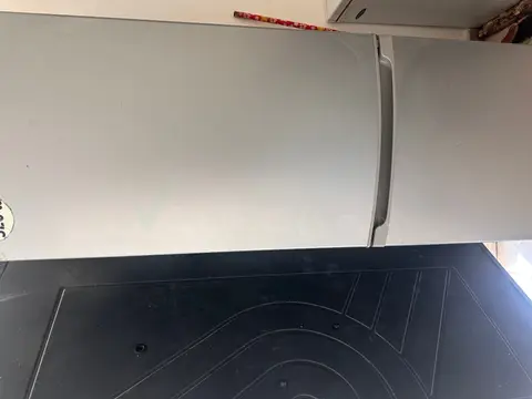 Cuisinière et frigo
