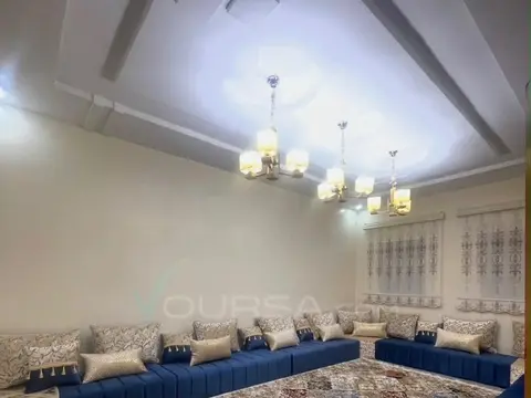 الصالون متكامل من الطراز التالي