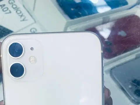 ايفون 11