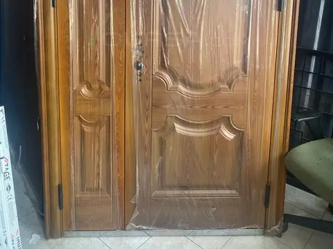 باب صالونه اولأمامي