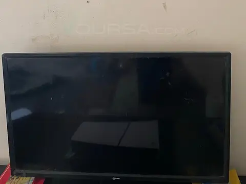 شاشة 32 بوصة بحالة جيدة