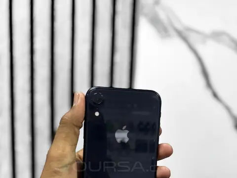 iPhone XR