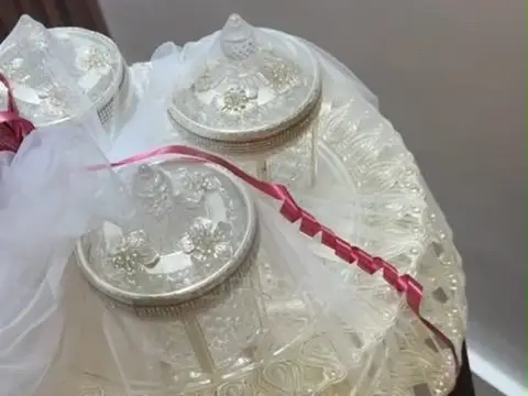 ماعين وبخارة مغربيين