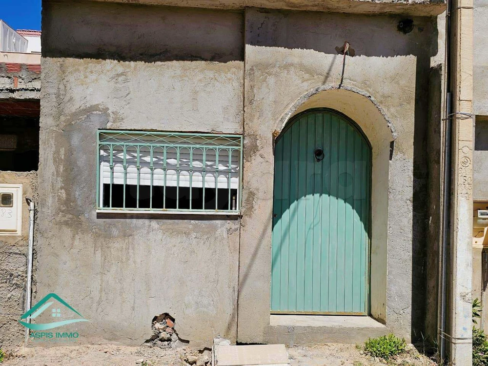 Maison et studio inachevée à cité Mirdès 2 Kelibia à Tunis, Tunis — photo 2