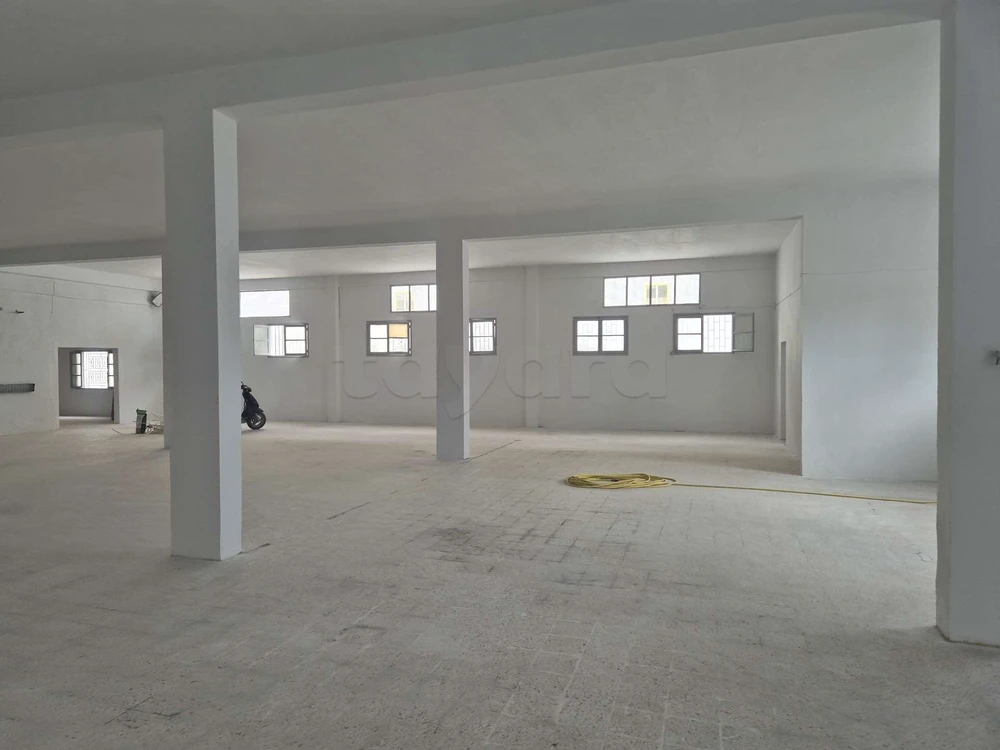 À LOUER – Dépôt Commercial/Industriel 1 100 m² | Zone Industrielle Poudrière 2 – Sfax à Sfax, Sfax — photo 2
