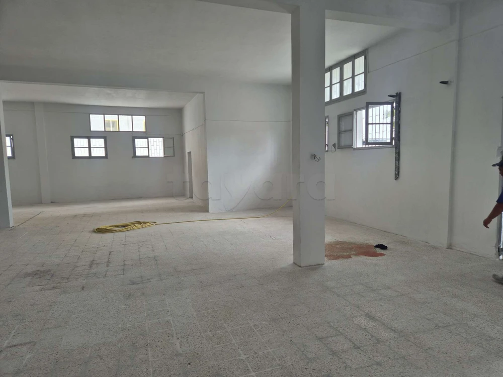 À LOUER – Dépôt Commercial/Industriel 1 100 m² | Zone Industrielle Poudrière 2 – Sfax à Sfax, Sfax — photo 3