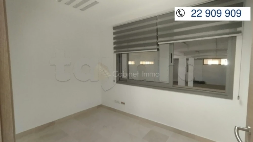 Location Showrooms à l'entrée de la Z.I Chotrana à La Soukra, Ariana — photo 4