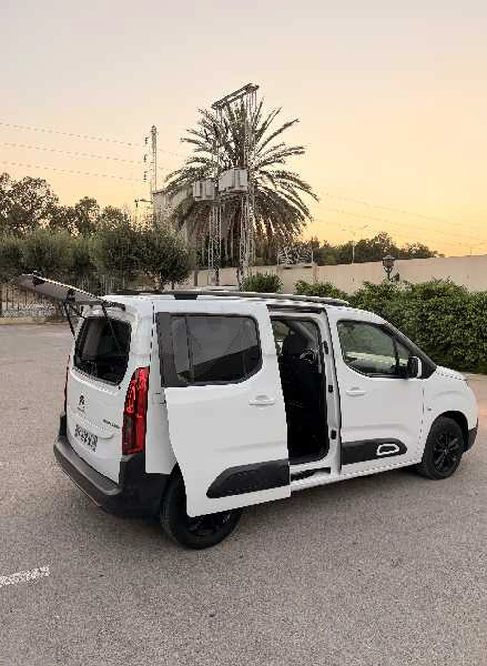 Citroën berlingo K9 5 places multispace à Akouda, Sousse — photo 4