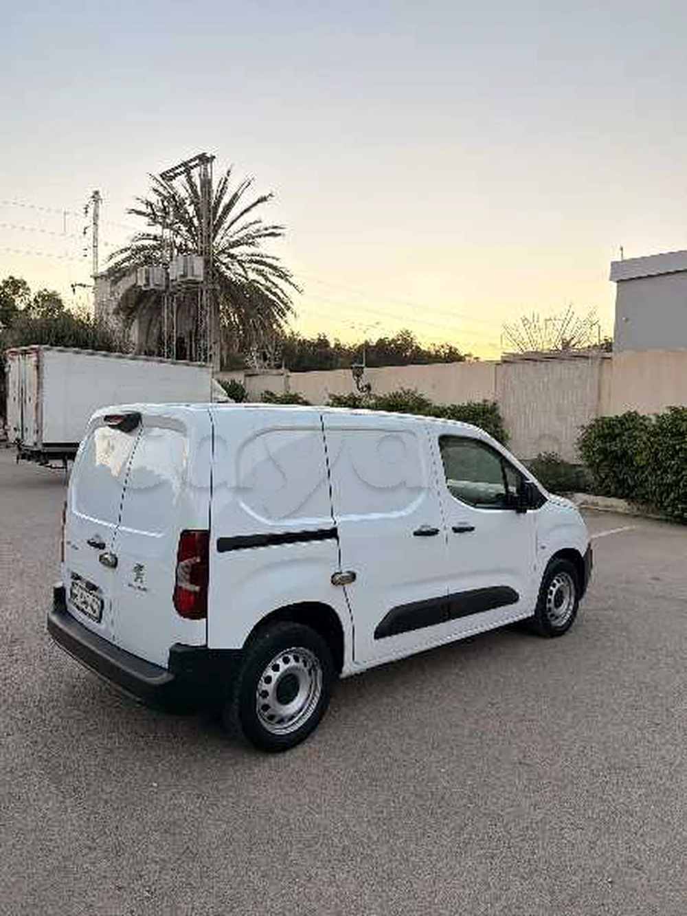 Peugeot Partner k9 à Akouda, Sousse — photo 5