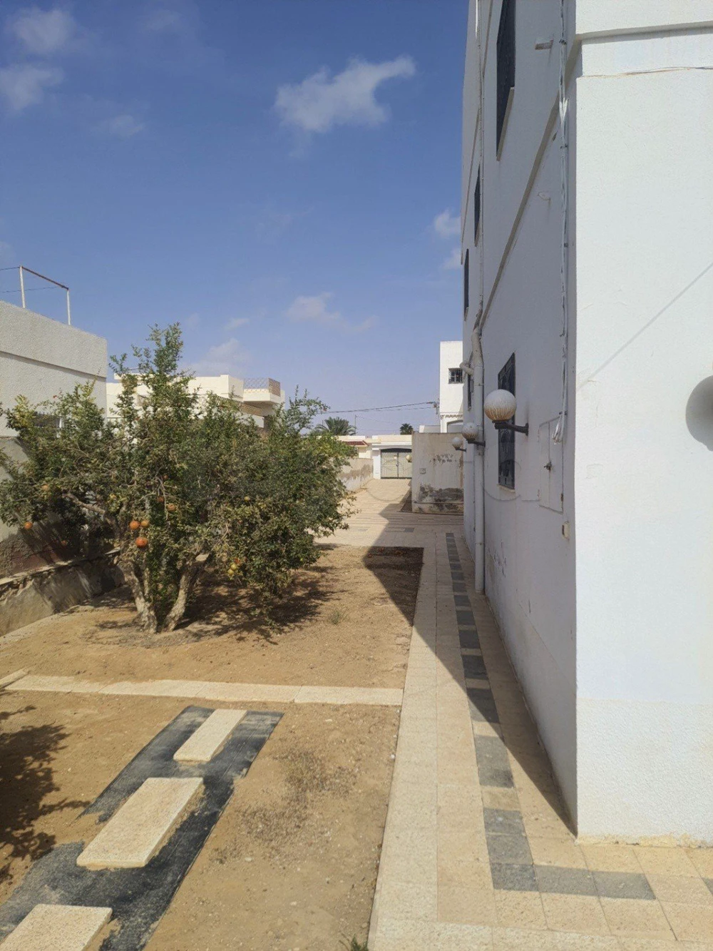 A vendre une villa avec deux étages route Mahdia KM 5 à Route Mehdia, Sfax — photo 3